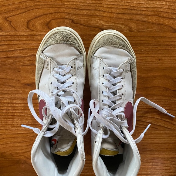 Blazers - Picture 1 of 2